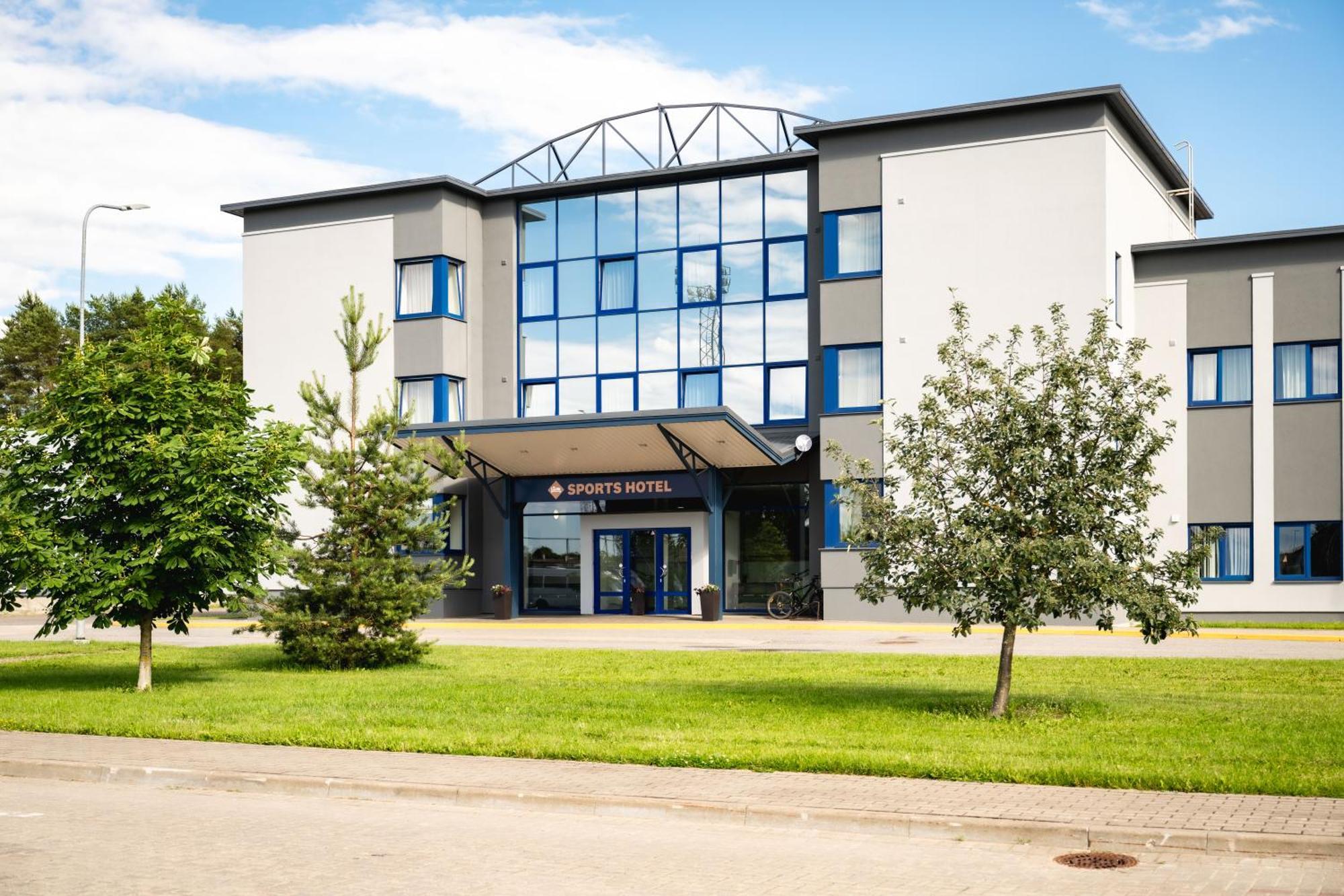 Sports Hotel Valmiera Exterior photo